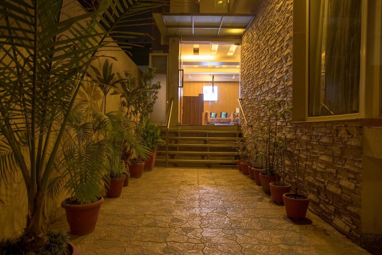 Mint Moulsari Suites Gurgaon Exterior photo
