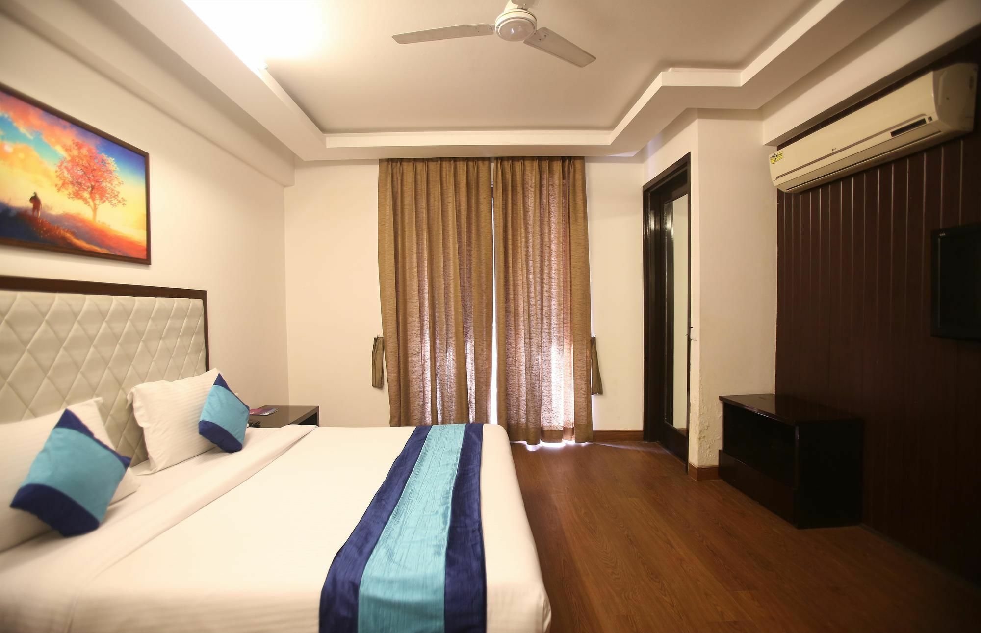Mint Moulsari Suites Gurgaon Exterior photo