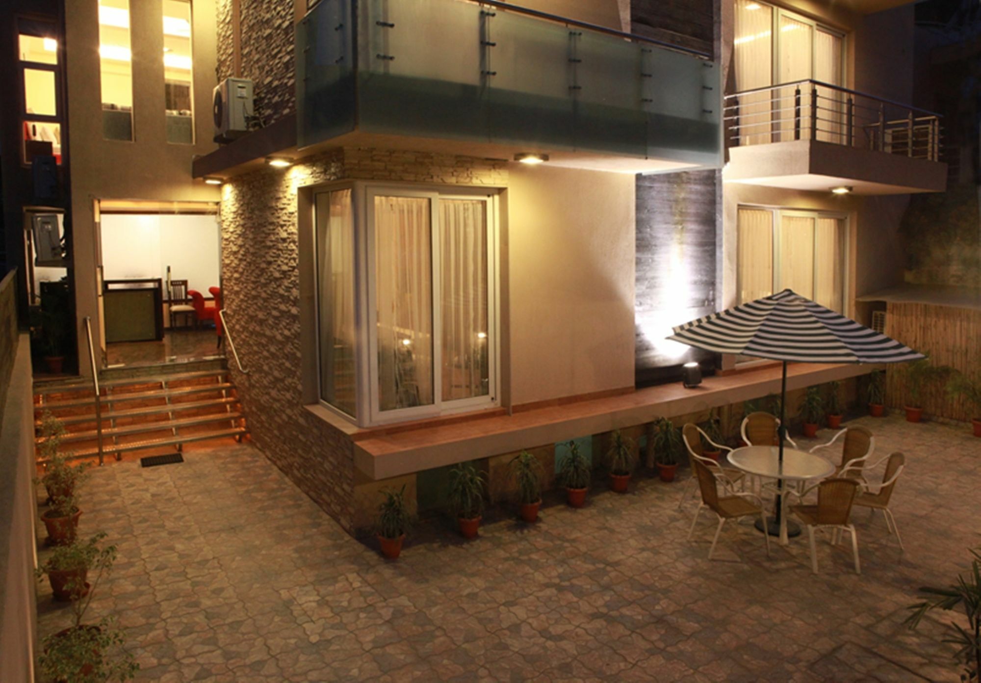 Mint Moulsari Suites Gurgaon Exterior photo